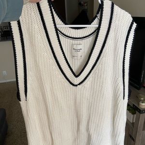 Abercrombie sweater vest